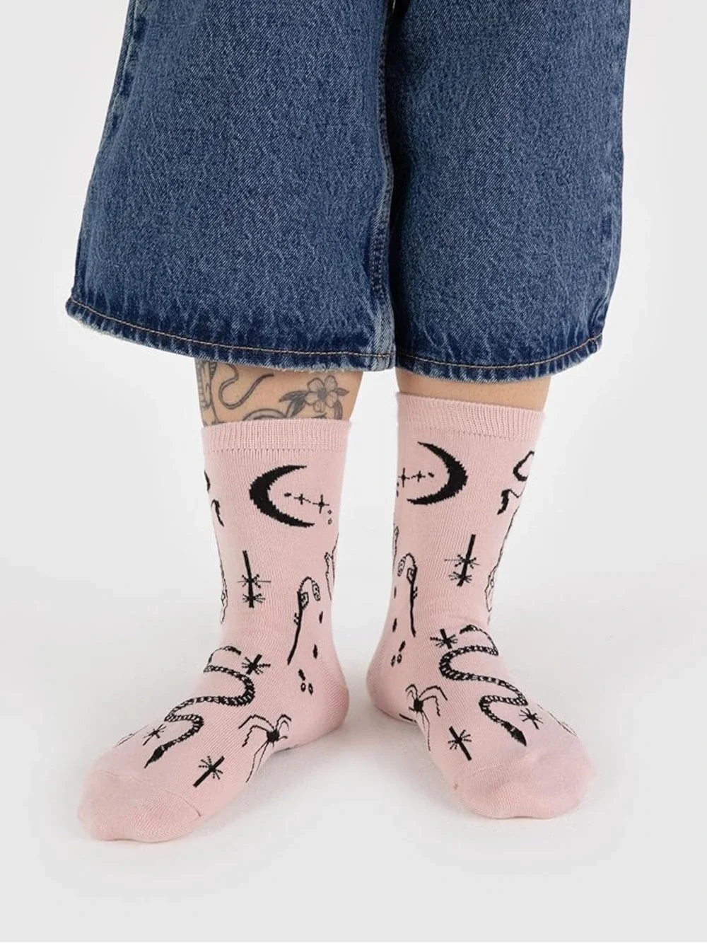 BAGGU Pink Graphic Crew Socks with Black Celestial & Motifs One Size New